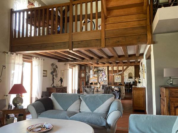 Vente corps de ferme 268 m² 7 Pièces Rozay-en-Brie