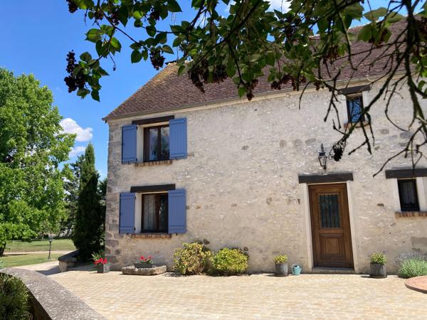 Vente corps de ferme 268 m² 7 Pièces Rozay-en-Brie