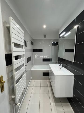 Location Appartement 7 pièces 144.29 m² - Neuilly-sur-seine 92200