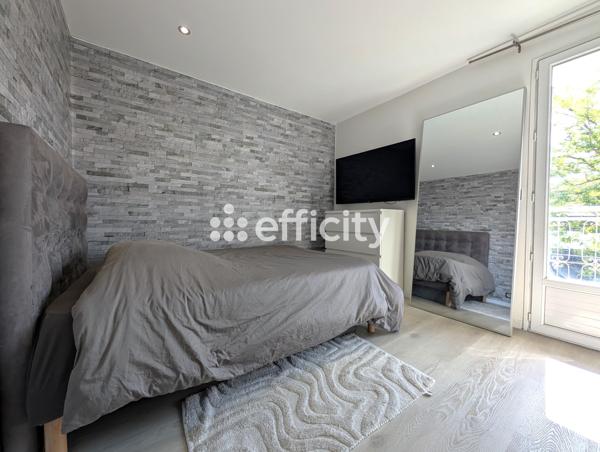 Maison
         7 pièces
        - 130 m² 395 000 € *