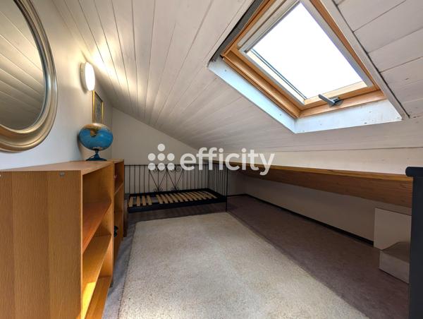 Maison
         7 pièces
        - 130 m² 395 000 € *
