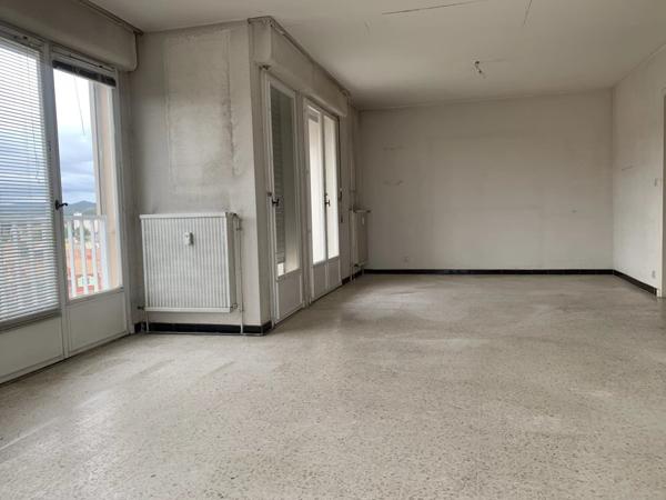 Vente Appartement 4 pièces 97 m2 à La Londe-les-Maures