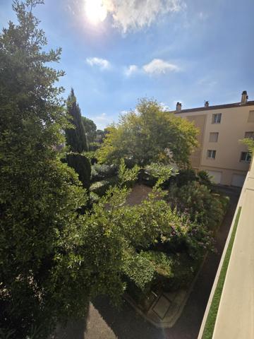 Vedène centre: Appartement T3 - Résidence sécurisée - Garage & cave