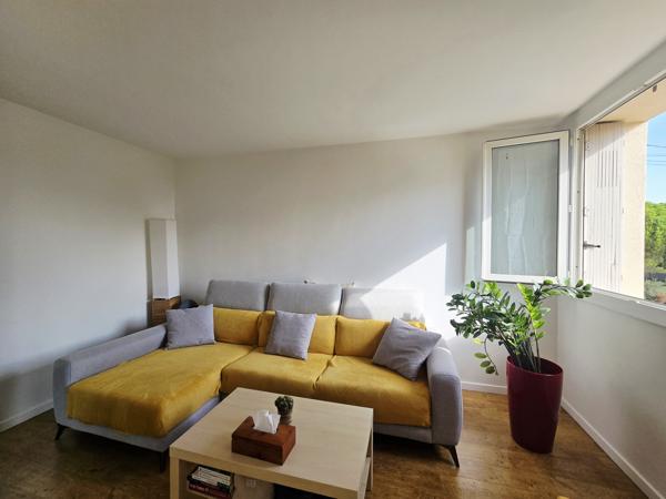 Vedène centre: Appartement T3 - Résidence sécurisée - Garage & cave