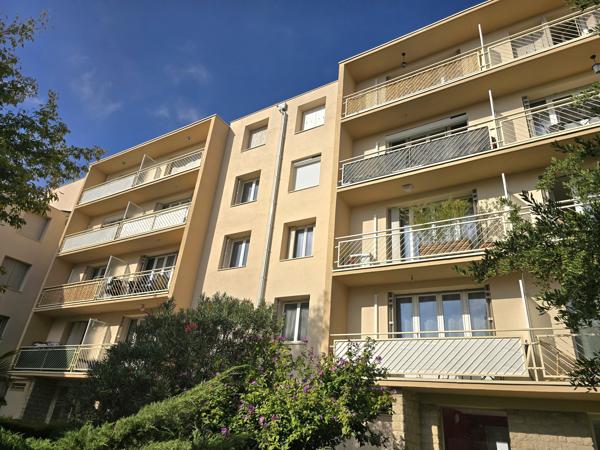 Vedène centre: Appartement T3 - Résidence sécurisée - Garage & cave
