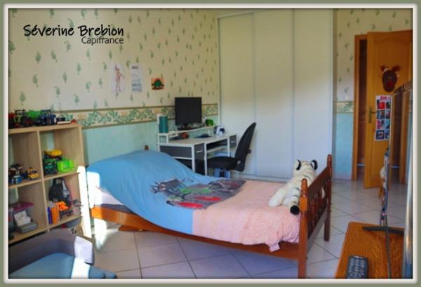 Maison à vendre jardin, terrasse, garage double, 2 chambres ARCONSAT (63)