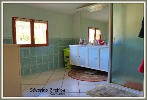 Maison à vendre jardin, terrasse, garage double, 2 chambres ARCONSAT (63)