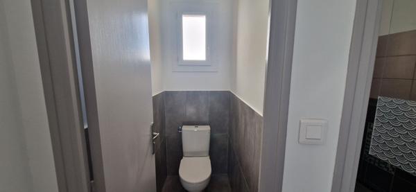 APPARTEMENT T3 MEUBLE 1ER ETAGE ENTIEREMENT REFAIT A NEUF - CLIMATISATION - GARAGE - CAVE