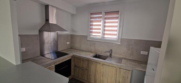 APPARTEMENT T3 MEUBLE 1ER ETAGE ENTIEREMENT REFAIT A NEUF - CLIMATISATION - GARAGE - CAVE