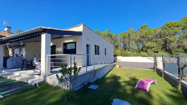 Villa 4 chambres Secteur Sainte Cécile les Vignes Mondragon (84430)