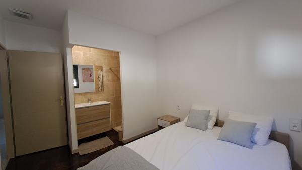 Villa 4 chambres Secteur Sainte Cécile les Vignes Mondragon (84430)