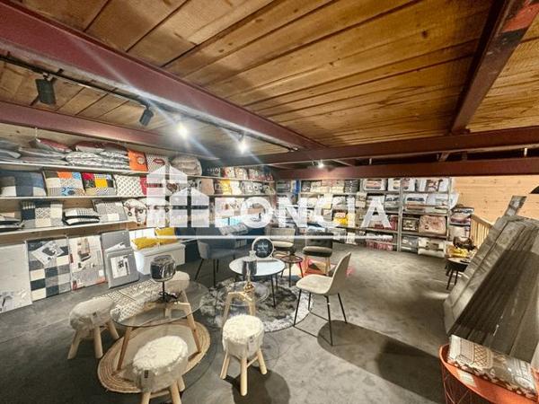 À vendre Local commercial 220 m² - Saint-étienne-de-tinée 06660