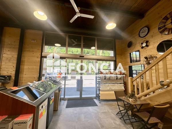 À vendre Local commercial 220 m² - Saint-étienne-de-tinée 06660