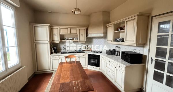 À vendre Maison 8 pièces 173 m² - Arnage 72230