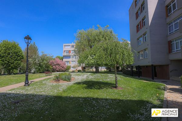 Appartement Maisons-laffitte 3 pièce(s) 54 m2 255 000 € **  - Référence  13522