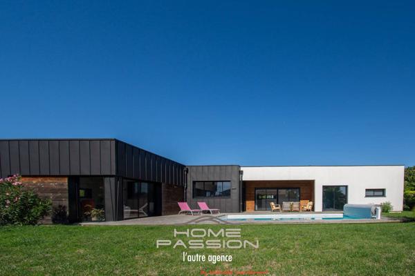 COZES - CONTEMPORAINE DE PLAIN PIED AVEC PISCINE