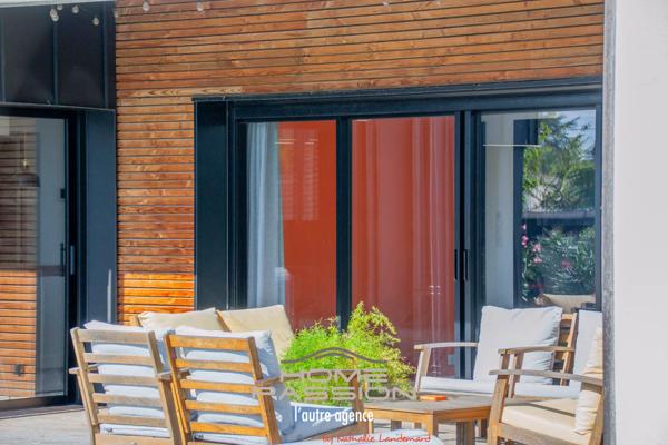 COZES - CONTEMPORAINE DE PLAIN PIED AVEC PISCINE