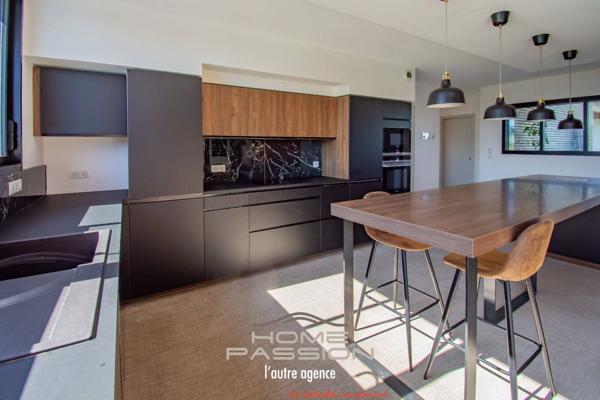 COZES - CONTEMPORAINE DE PLAIN PIED AVEC PISCINE