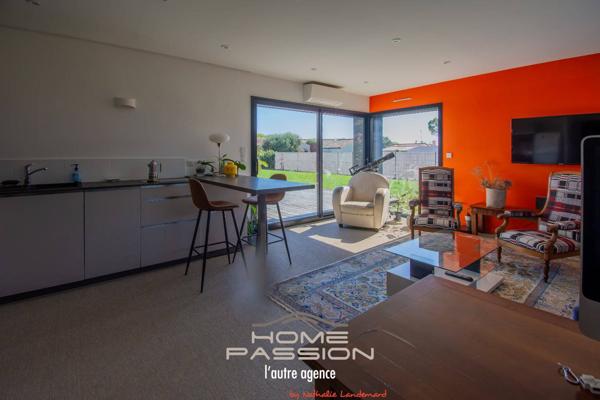 COZES - CONTEMPORAINE DE PLAIN PIED AVEC PISCINE