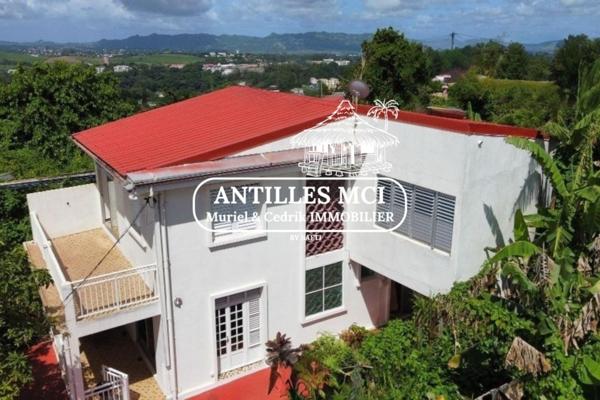 GRANDE MAISON FAMILIALE AUTHENTIQUE ET LUMINEUSE