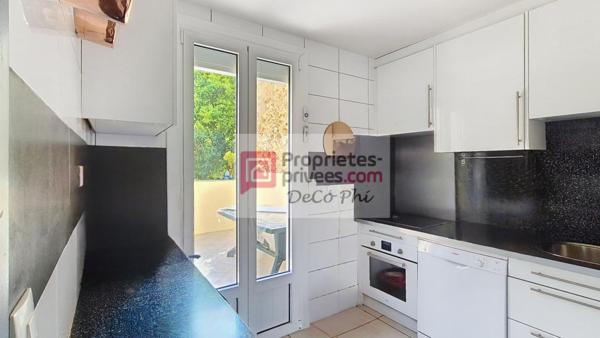 Maison  100m2  (130 au sol)   Très bon état  Terrasse sud-ouest 10m2  Versailles Porchefontaine