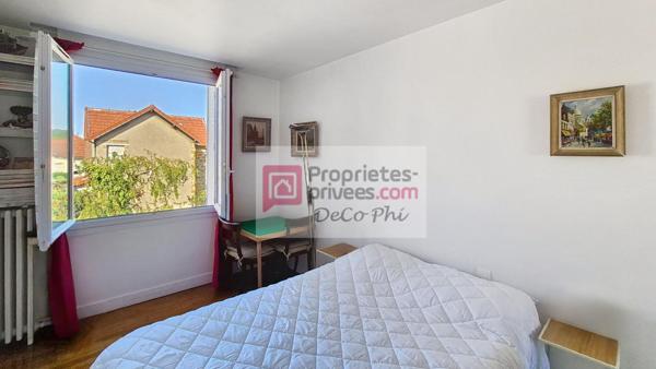 Maison  100m2  (130 au sol)   Très bon état  Terrasse sud-ouest 10m2  Versailles Porchefontaine