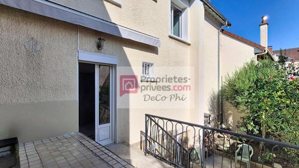 Maison  100m2  (130 au sol)   Très bon état  Terrasse sud-ouest 10m2  Versailles Porchefontaine