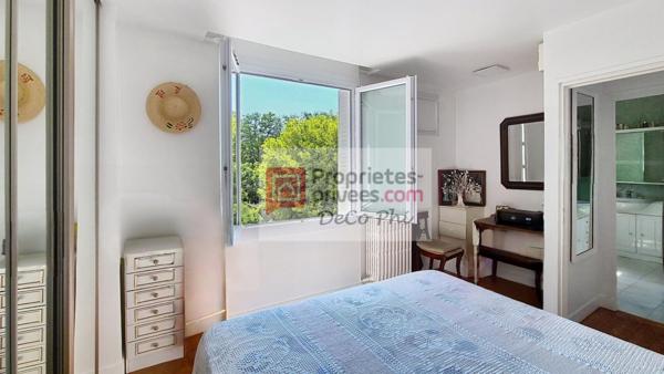 Maison  100m2  (130 au sol)   Très bon état  Terrasse sud-ouest 10m2  Versailles Porchefontaine