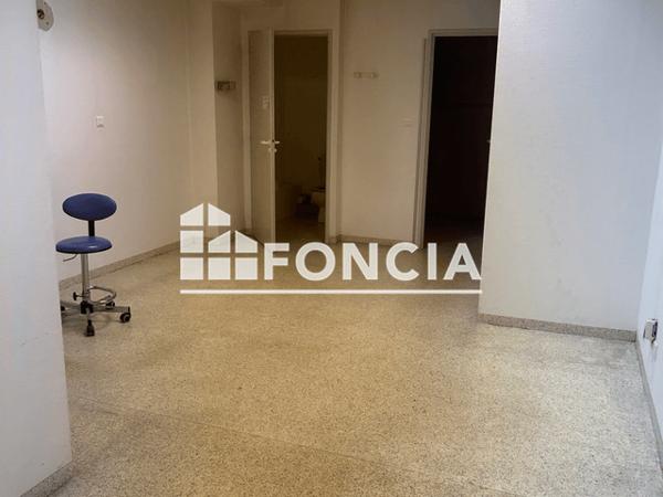 Location Local commercial 3 pièces 41 m² - 41 BOULEVARD DES ETATS UNIS La Roche Sur Yon 85000