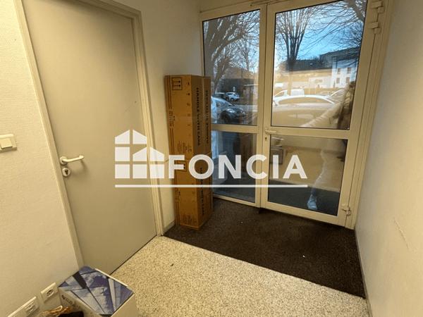 Location Local commercial 3 pièces 41 m² - 41 BOULEVARD DES ETATS UNIS La Roche Sur Yon 85000