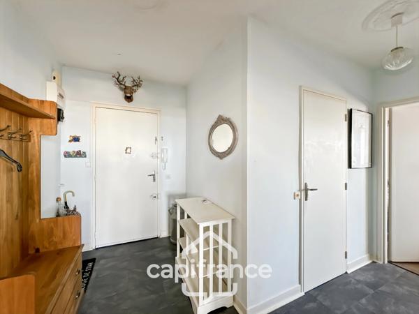 Appartement à vendre, La Rochelle quartier de La Genette, 69m2, 2 Chambres, dernier étage avec ascenseur, cave et parking