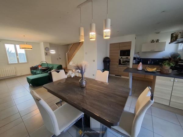 Pommeuse (77515) PAVILLON T5 sous-sol total, jardin 611 m²