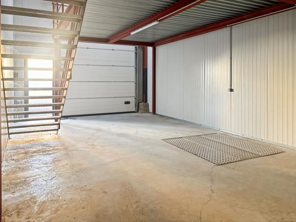 Entrepôt de 85,08m2 PERIGNY SUR YERRES