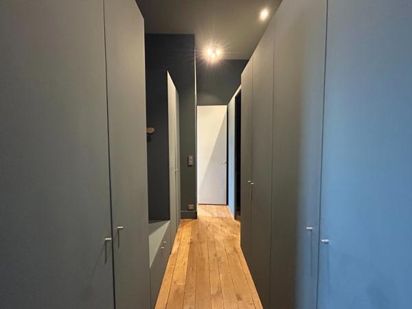 Appartement à vendre 3/ 4 avec balcon immeuble pierre Jardin public BORDEAUX (33)