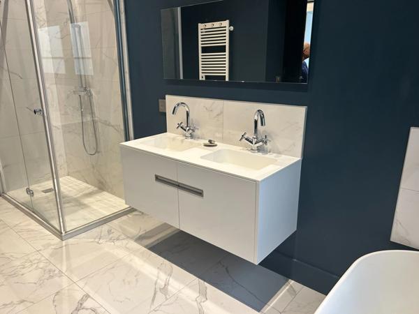 Appartement à vendre 3/ 4 avec balcon immeuble pierre Jardin public BORDEAUX (33)