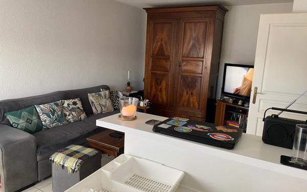 Appartement à vendre    2 pièces • 45 m2 Fronton