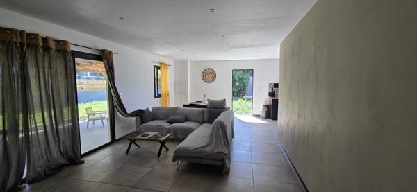 La Rivière (97421) Villa F5 Meublée La Rivière St Louis