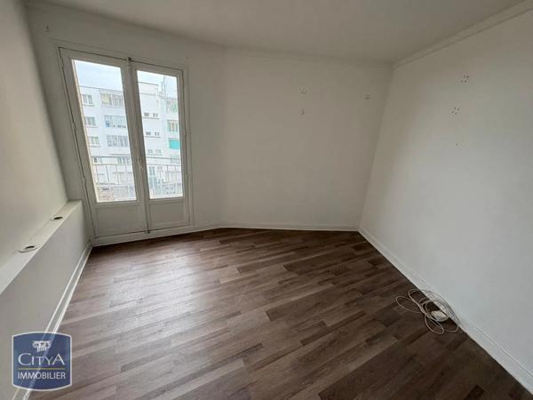 Appartement à louer 3 pièces 77m²