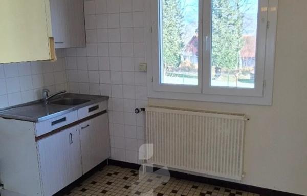 Maison dans un quartier calme et à proximité des commerces