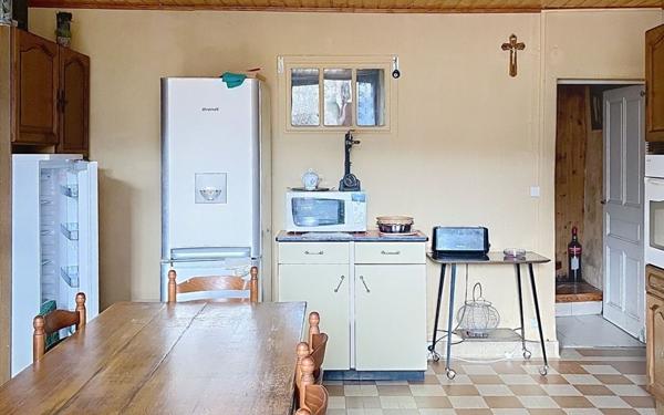 Maison à vendre    7 pièces •  Chalmazel