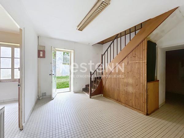 Maison Lucon a vendre rénovation pierre jardin centre ville