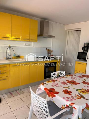 Maison sur deux niveaux avec piscine et T2 au RDC