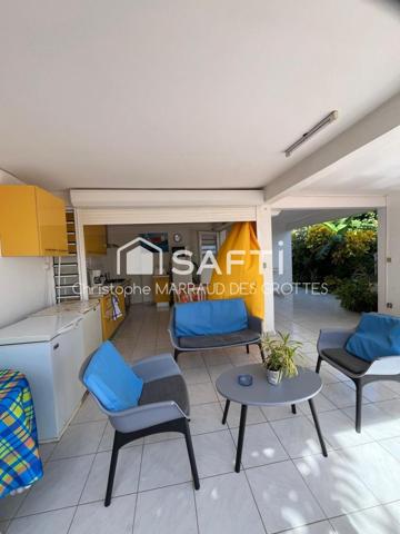 Maison sur deux niveaux avec piscine et T2 au RDC