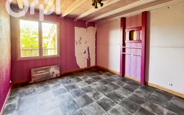 Maison à vendre    5 pièces •  Lachapelle-sous-Aubenas