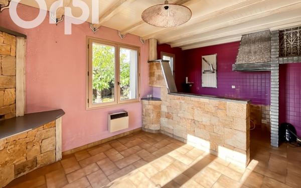 Maison à vendre    5 pièces •  Lachapelle-sous-Aubenas