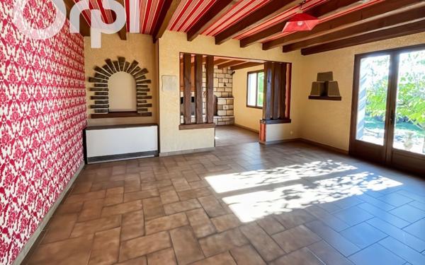 Maison à vendre    5 pièces •  Lachapelle-sous-Aubenas