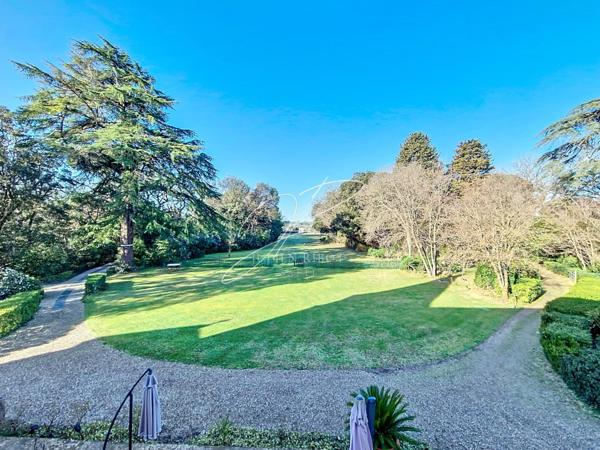 Château 1450 m² Parc 4 Ha