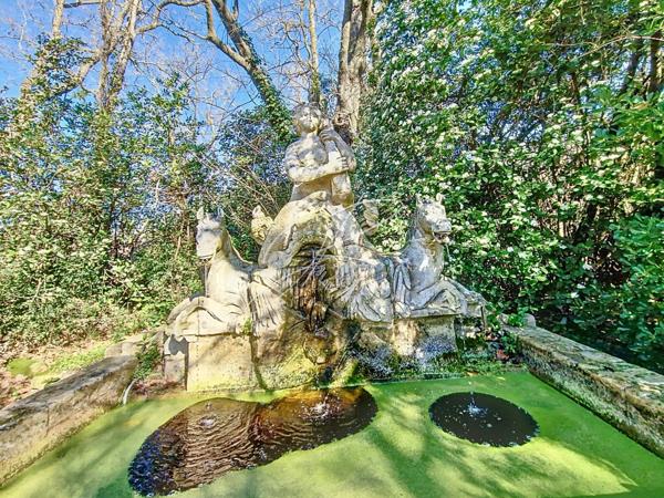 Château 1450 m² Parc 4 Ha