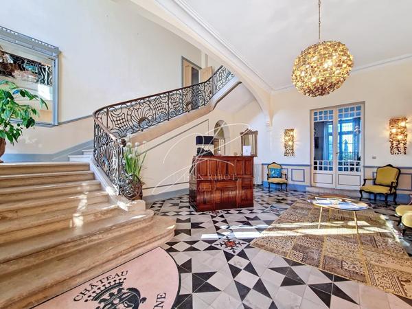 Château 1450 m² Parc 4 Ha