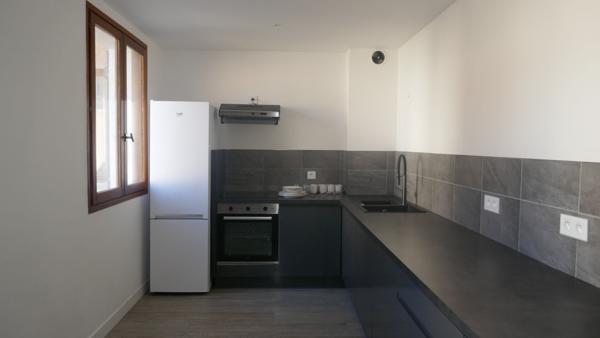 FAVERGES. APPARTEMENT 5 PIECES AVEC CAVE